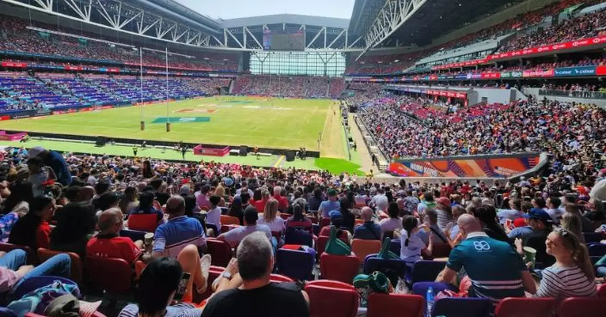 七欖最後一日賽事氣氛熱熾 入場人數增加悉心打扮大晒冷