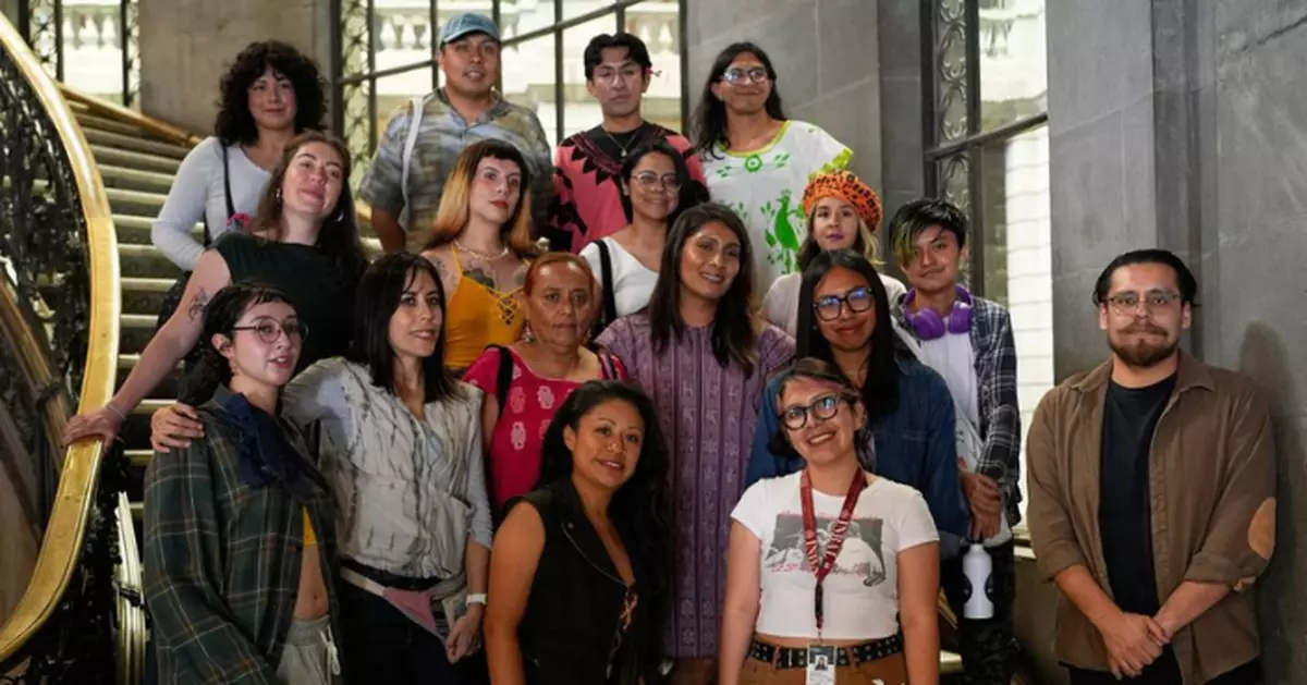 墨西哥跨性別織工以傳統技藝反抗性別規範 助性小眾獲能見度