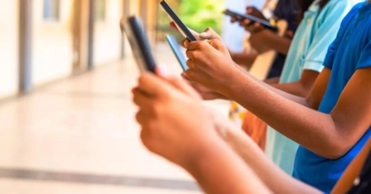 私隱公署籲保障兒童個人資料私隱安全 家長老師應提醒兒童勿過度分享