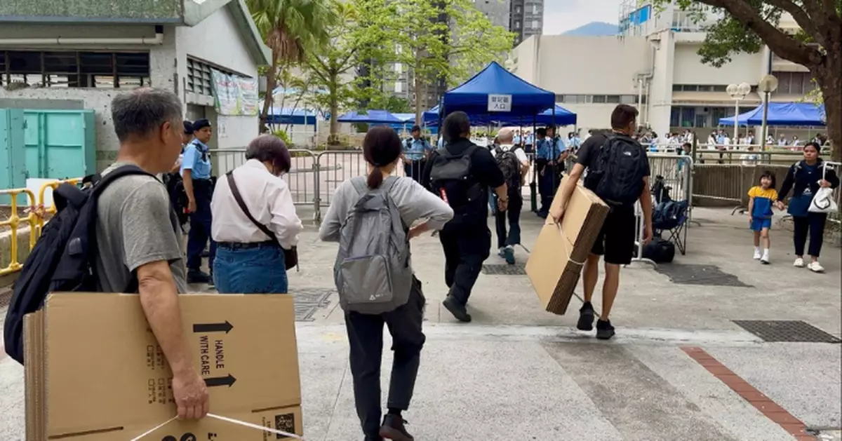 大埔火災｜宏福苑居民上樓第8日 警接10宗失物求警協助報案調查其中兩宗