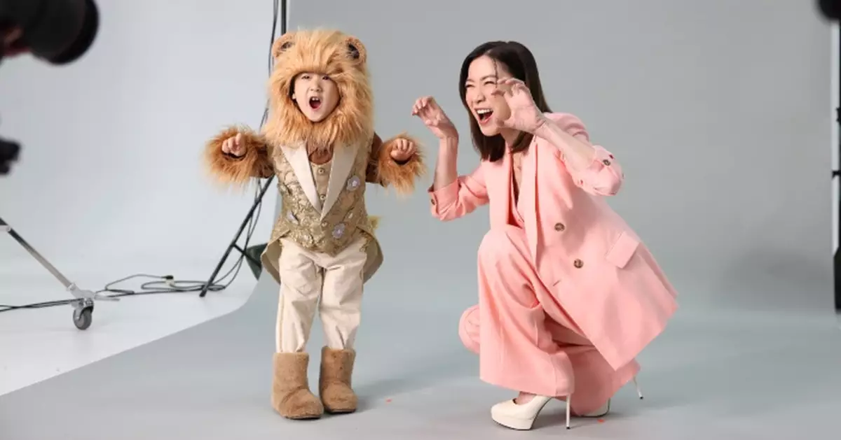 佘詩曼與契仔經理人同框拍廣告《正義女神番外篇》 阿佘：人生同樣充滿變數