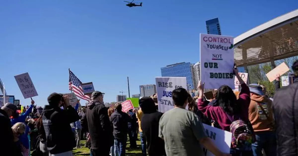 美軍兩直升機隊停飛 曾盤旋搖滾小子家上空獲拍手敬禮