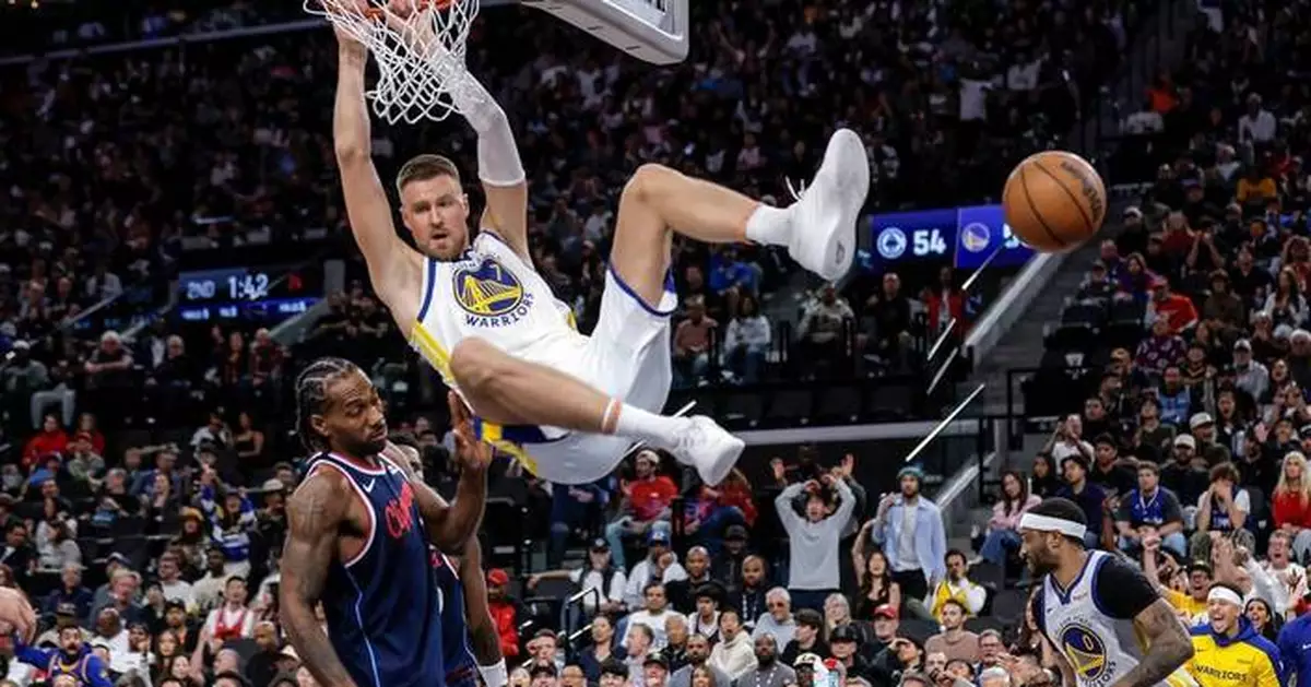 史提芬居里狂轟35分 勇士逆轉快艇晉級附加賽