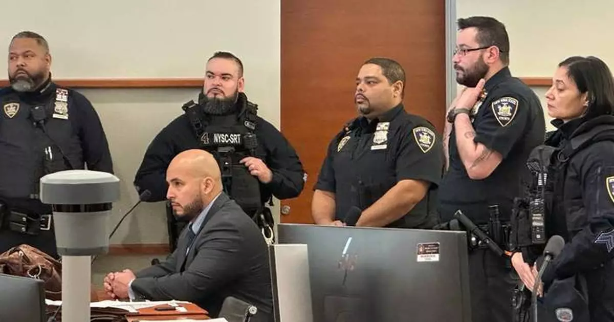 前紐約市警警長上訴期間獲釋 涉擲冰桶致人死亡