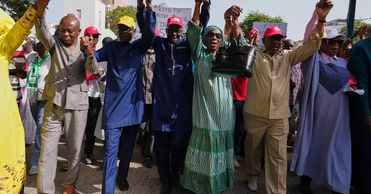 塞內加爾爆發大規模示威 抗議政府承諾落空及生活成本飆升