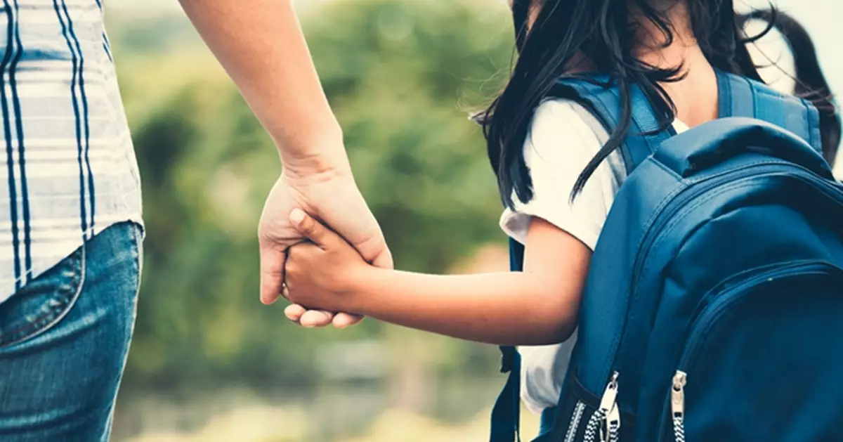 育兒衝突再起 台奶奶講1說話逗孫惹新抱不滿 網民搖頭：製造焦慮又挑撥親情