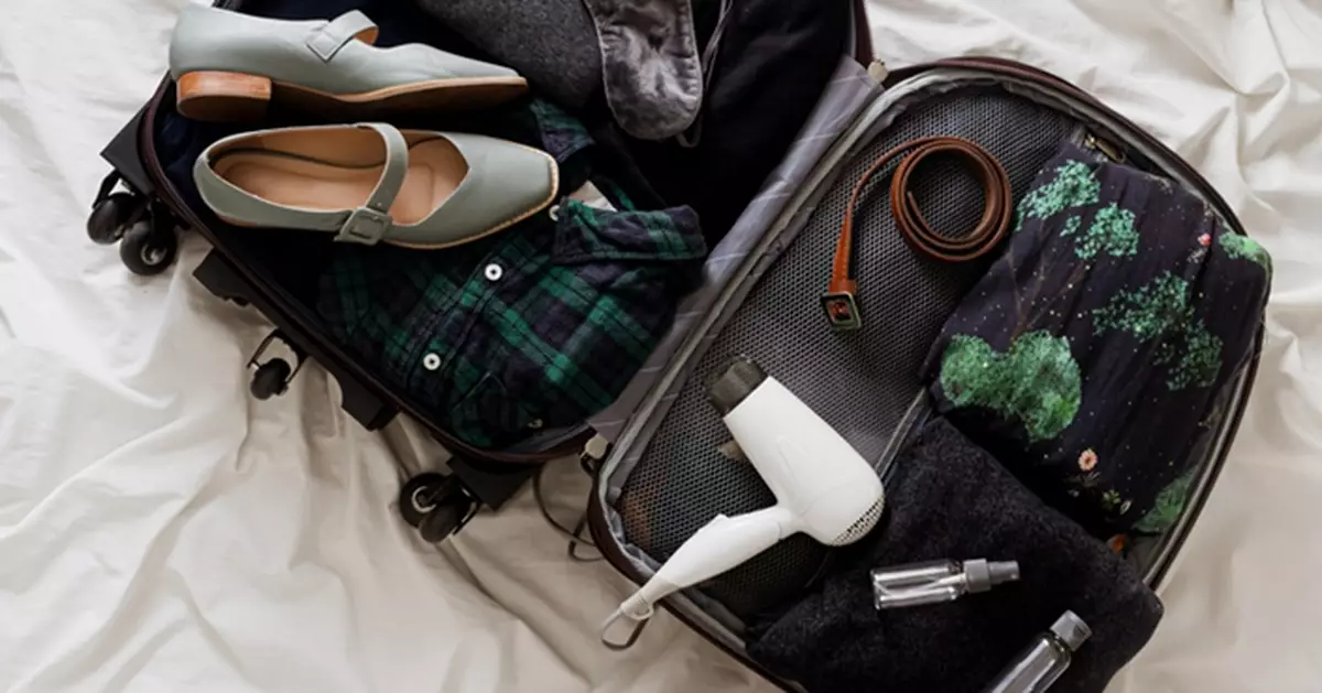 女友堅持帶1物去旅行 台男指酒店就有嫌佔行李位 po文公審反遭狠批