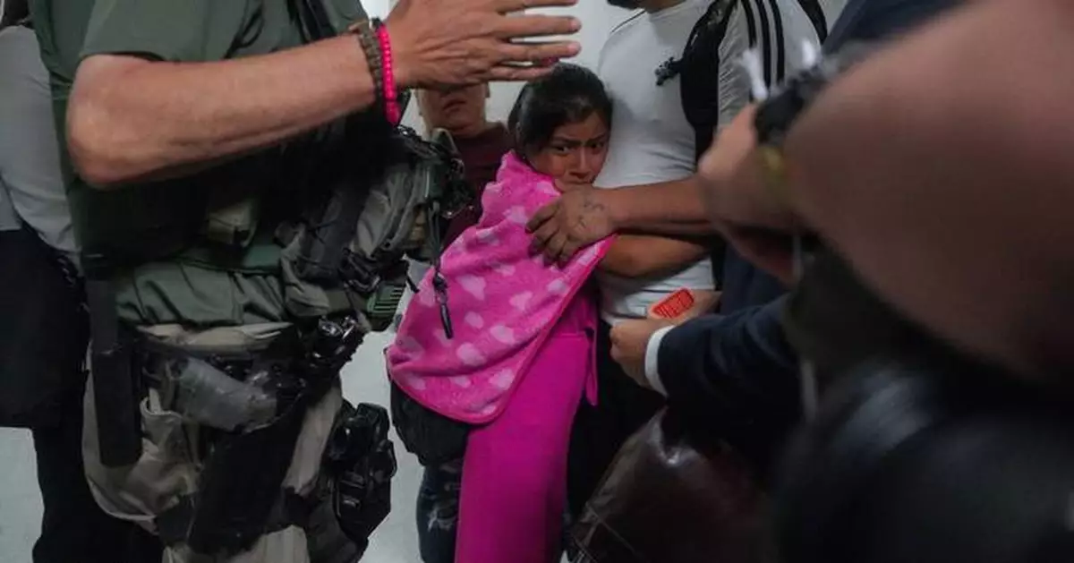 明尼亞波利斯命案後移民執法策略突變 ICE拘捕人數急跌近12%