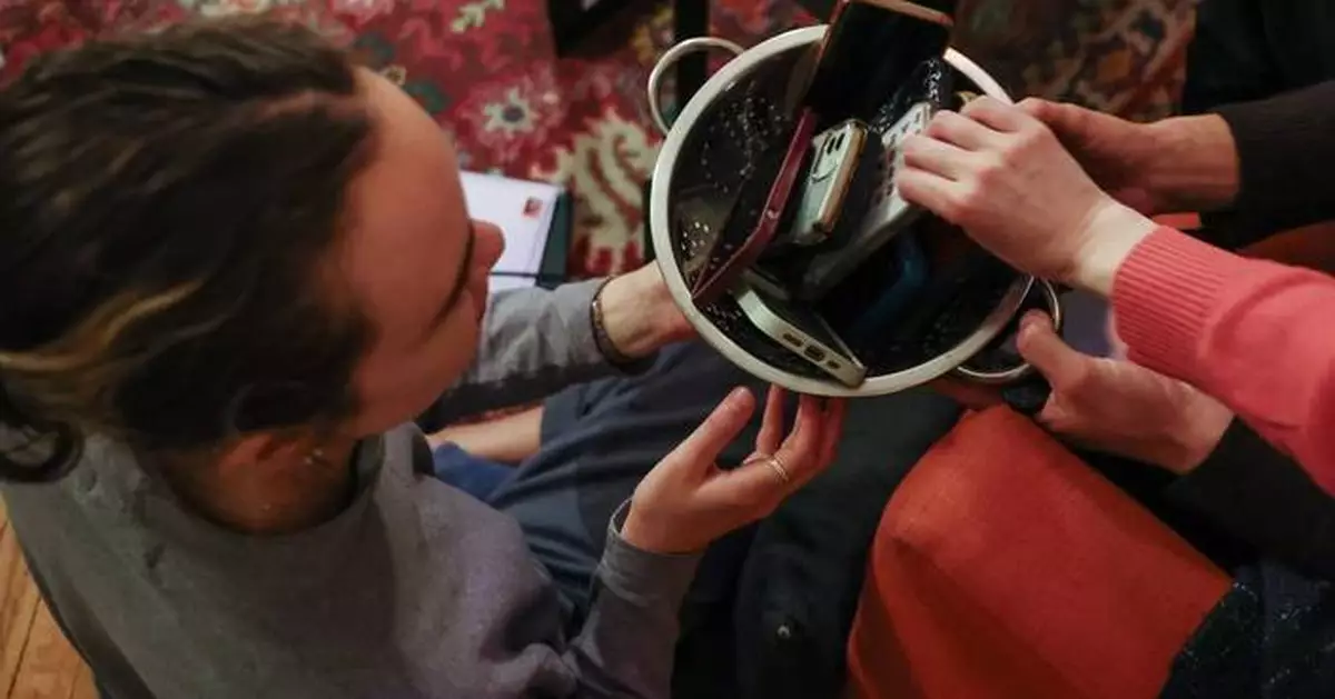 「放下手機」運動全球興起 倡「專注力解放」擺脫科技束縛