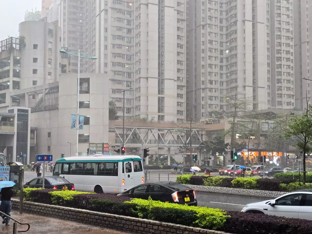 巴士的報記者攝
