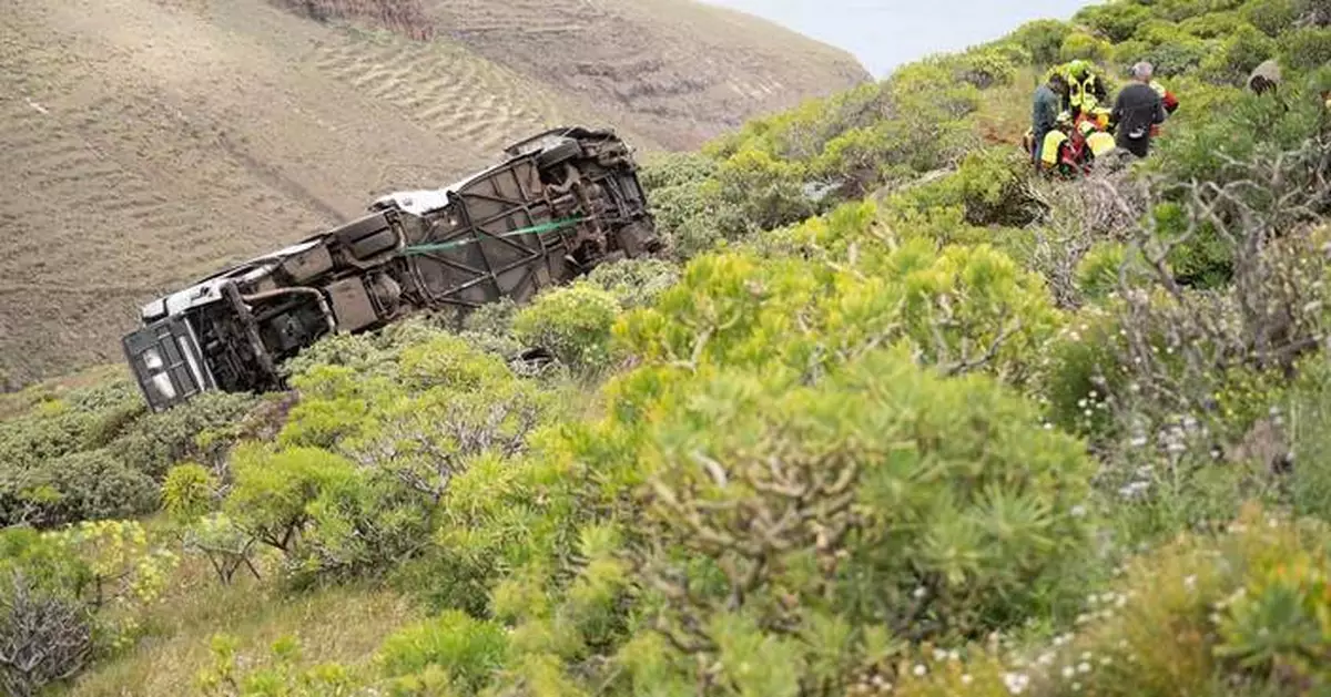 西班牙加那利群島旅遊巴墮谷 釀1死27傷