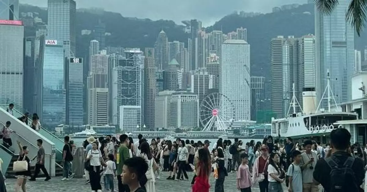 黃偉綸：去年本港商品貿易總額1.59萬億美元 躍升全球第五大商品貿易經濟體