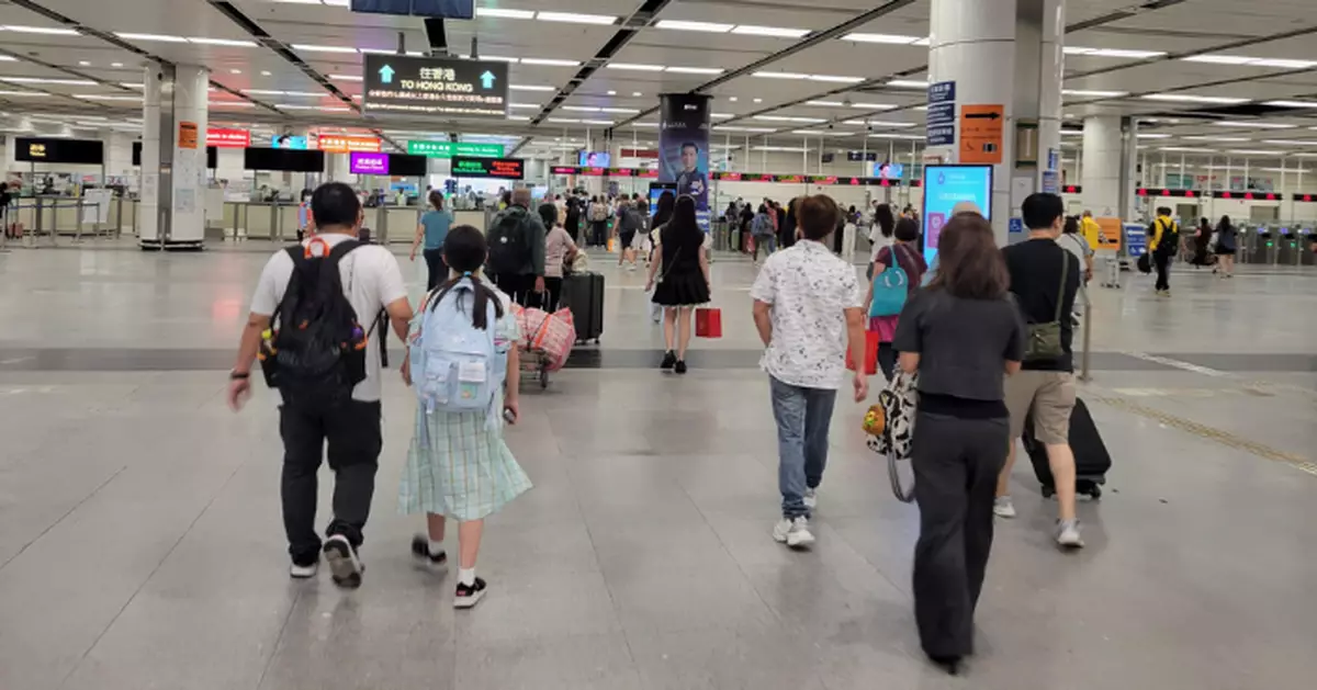 至晚上9時超過108萬人次出入境 逾25.6萬人次從內地來港