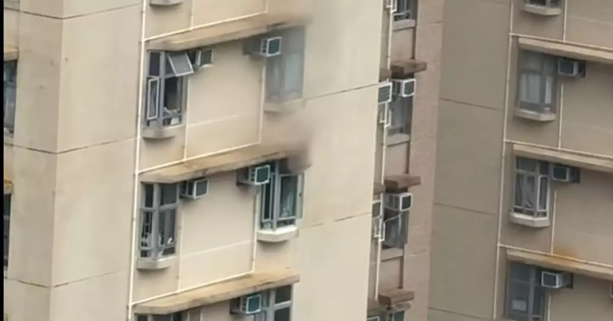 鑽石山龍蟠苑單位火警冒濃煙　逾百人疏散