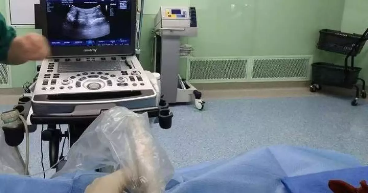走路似踩棉花身體僵成「木偶人」 華裔婦深圳求醫揭罹患混合型頸椎病