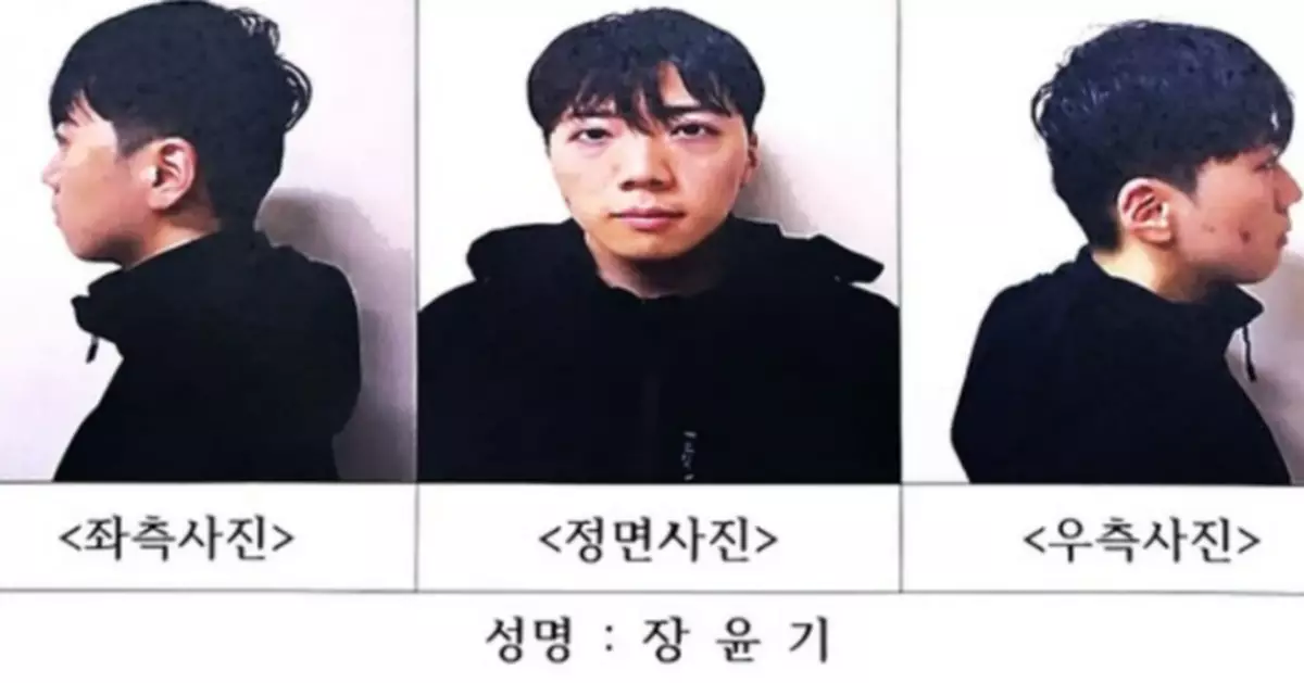 隨機刺殺女高中生  光州23歲疑犯送檢凝視記者10秒 網民斥無悔意