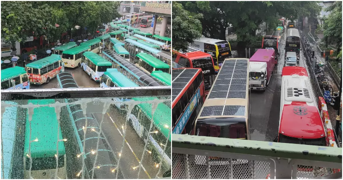 上水大塞車巴士堵車站寸步難行　乘客雨中候車