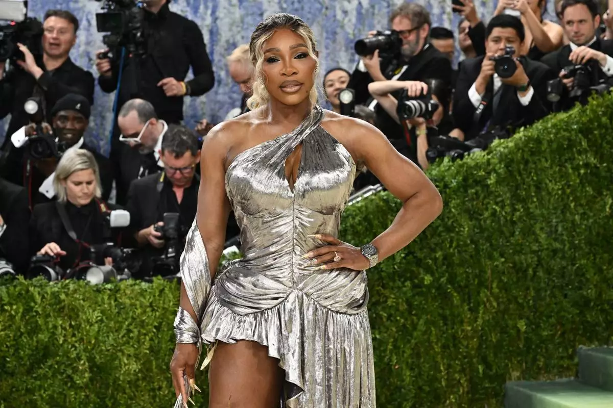 莎蓮娜威廉絲（Serena Williams）於2026年5月4日周一在紐約出席大都會藝術博物館服裝學院慈善晚會，慶祝「服裝藝術」展覽開幕。(美聯社圖片/Evan Agostini/Invision) AP圖片
