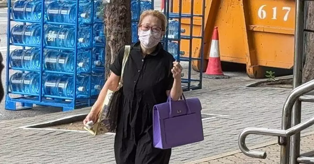 家庭主婦涉向鄰居冷氣機頂扔糞便並損壞閉路電視鏡頭　鄰居供稱拍攝到被告曾10次淋屎