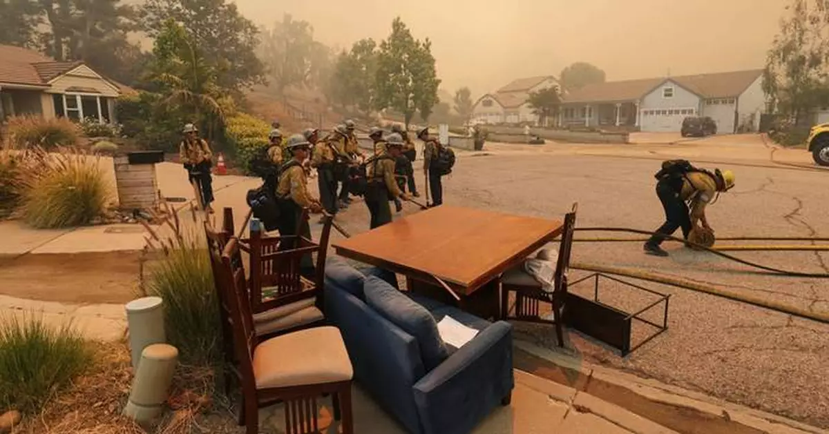 南加州山火威脅住宅 數千人接疏散指令