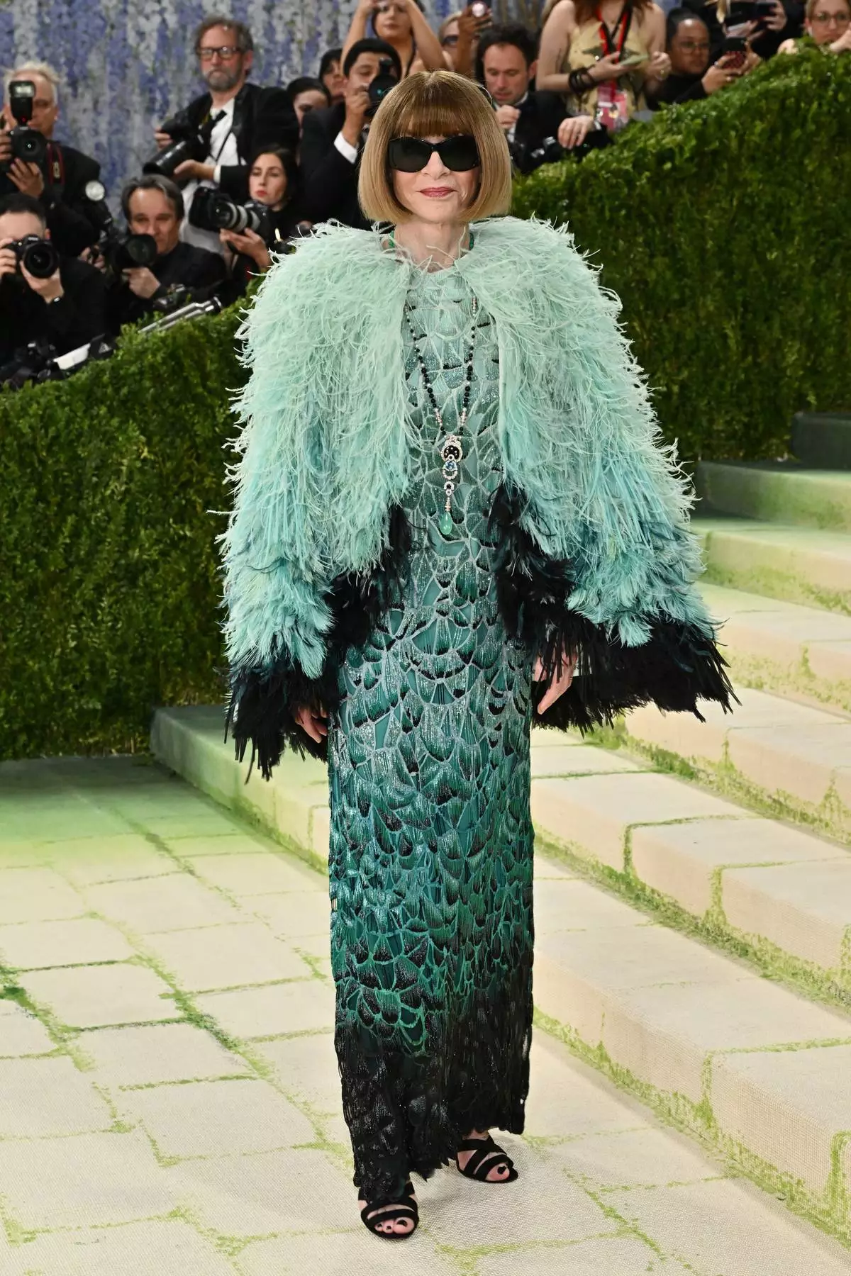 安娜溫圖爾（Anna Wintour）周一（2026年5月4日）抵達紐約大都會藝術博物館服裝學院慈善晚宴，慶祝「服裝藝術」展覽開幕。（美聯社圖片/Evan Agostini/Invision） AP圖片