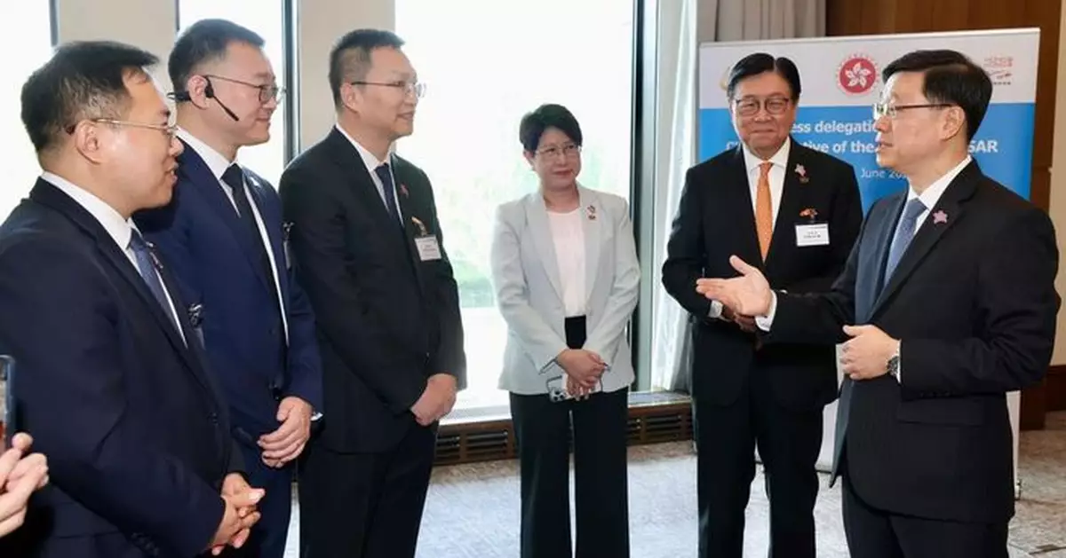率70人代表團抵哈薩克 李家超：為三地長期經貿合作開啟新篇章