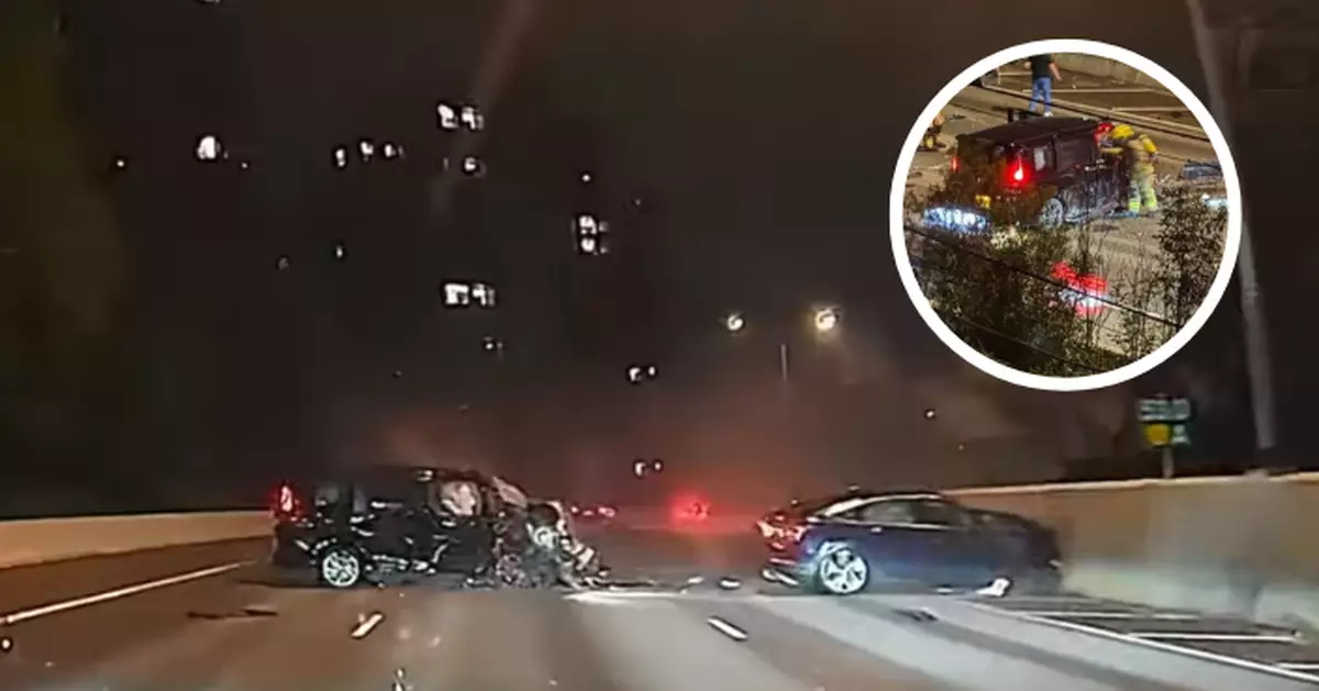 （有片）兩輛私家車屯門公路相撞 兩人受傷送院