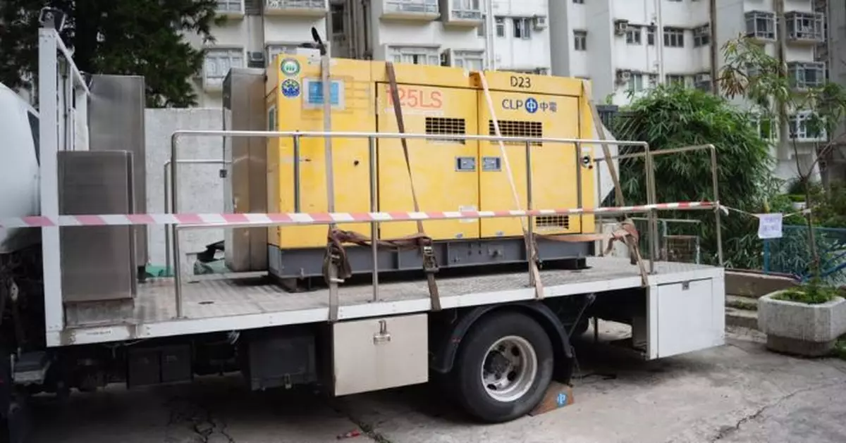 荃灣中心一期電錶房火牛著火 5廈及商場千戶停電停水 料周二中午才復常