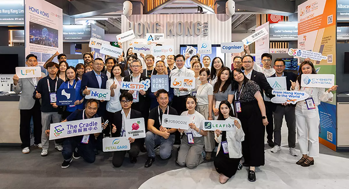 科技園領港企再闖巴黎VivaTech 簽多項合作協議拓展歐洲市場