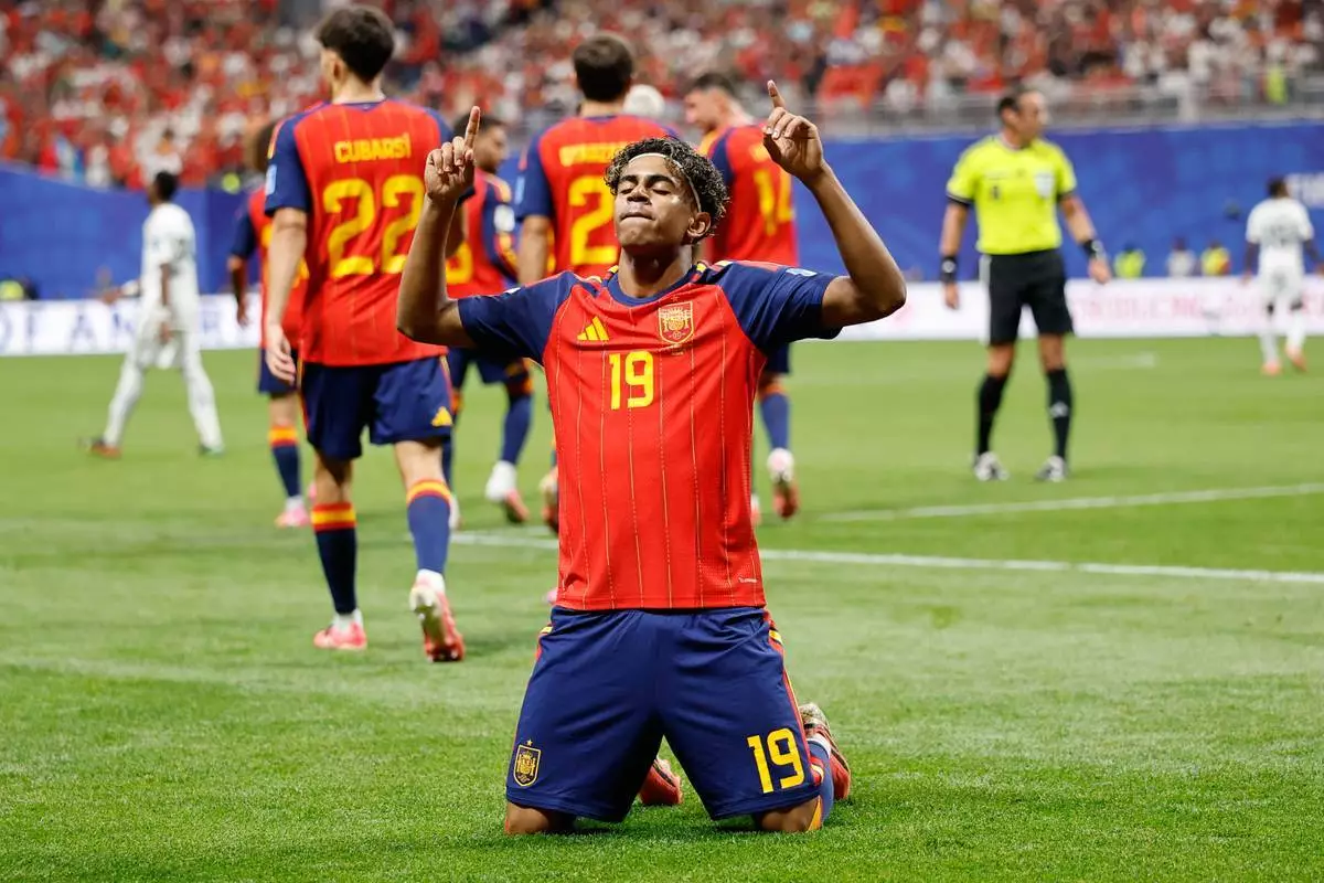 2026年6月21日周日，西班牙球員拉明·耶馬爾在亞特蘭大舉行的世界盃H組西班牙對沙特阿拉伯的足球賽事中，射入球隊首個入球後慶祝。(美聯社圖片/Erik S.Lesser) AP圖片
