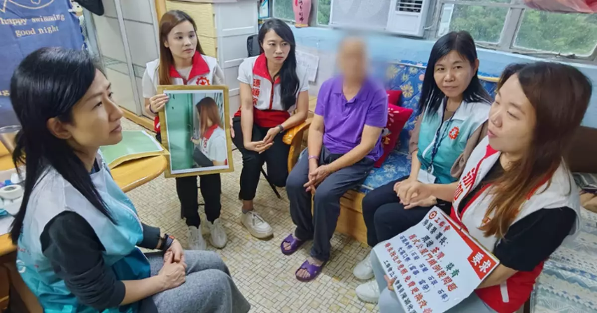 石圍角大窩口公屋鐵閘木門鎖位倒轉　住戶開門如「扭麻花」　陳穎欣：房署將優化設計並承擔費用