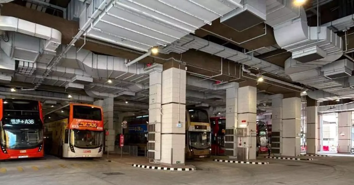 港鐵錦上路站D出口外新公共運輸交匯處啟用