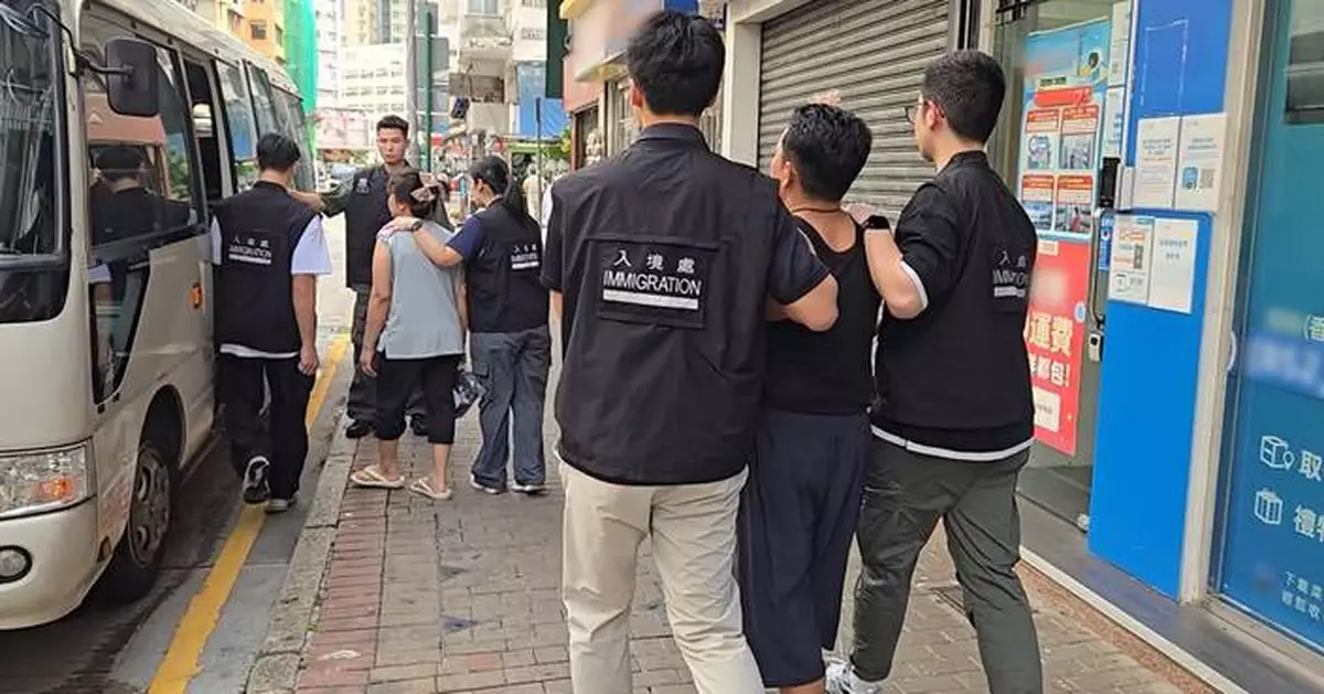 入境處聯同多個部門全港反黑工 搜餐廳按摩店等拘18人包括3僱主