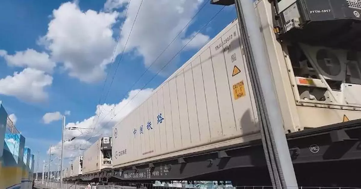 中老鐵路今年貨運量超1000萬噸