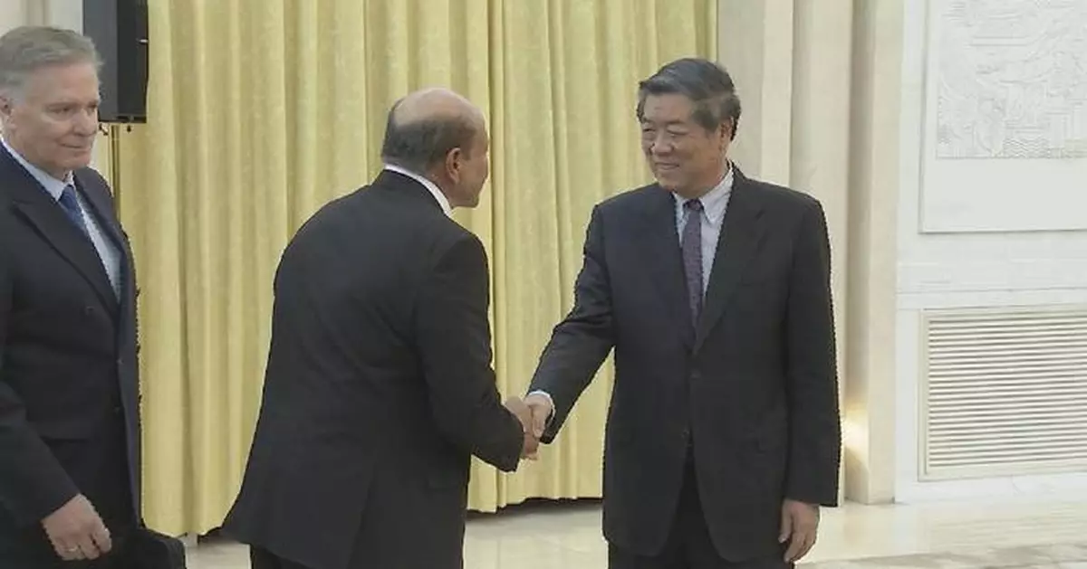 副總理何立峰會見美國眾議員盧科雷亞