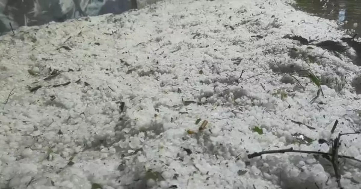 中國西北部榆林市遭強對流天氣襲擊 冰雹暴雨致道路水浸