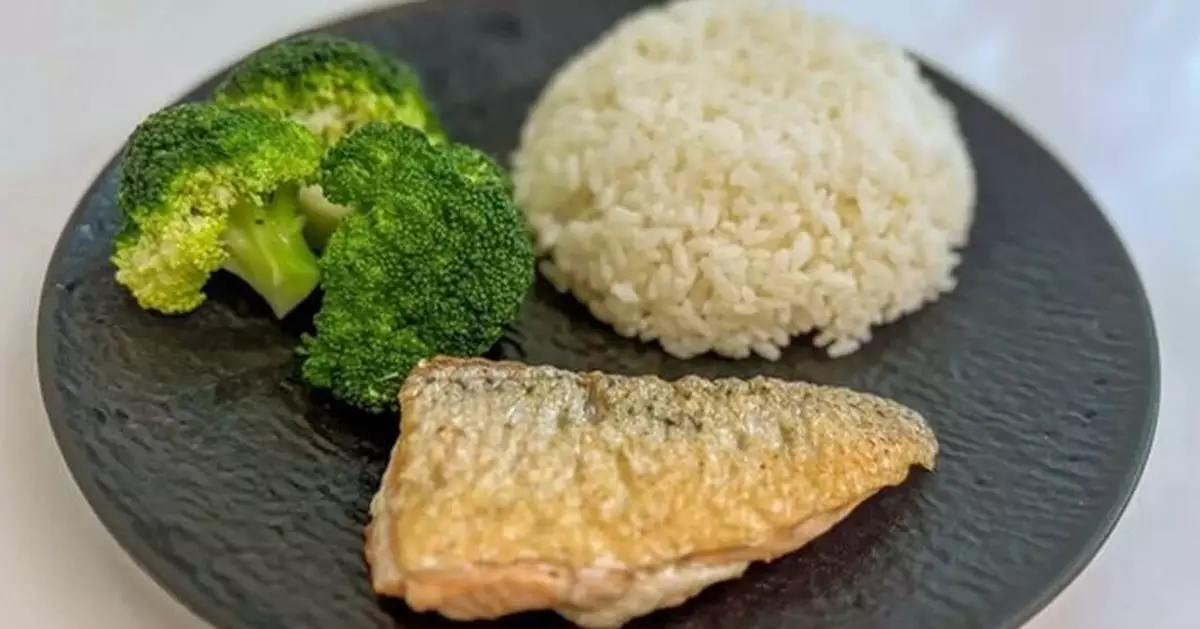 香煎三文魚飯賣60蚊網民嫌貴 店家霸氣反擊：唔啱咪唔嚟囉！