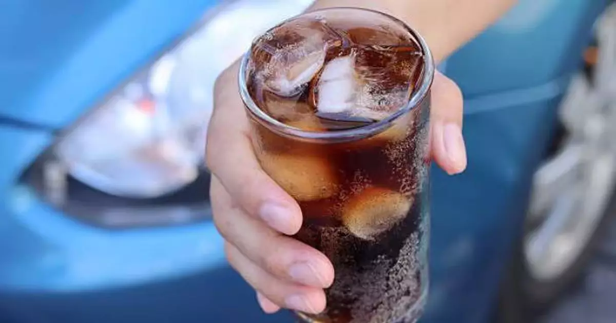 戶外玩耍後連飲兩杯凍飲消暑解渴 河南7歲男童腹痛送院確診「急性腸扭轉」