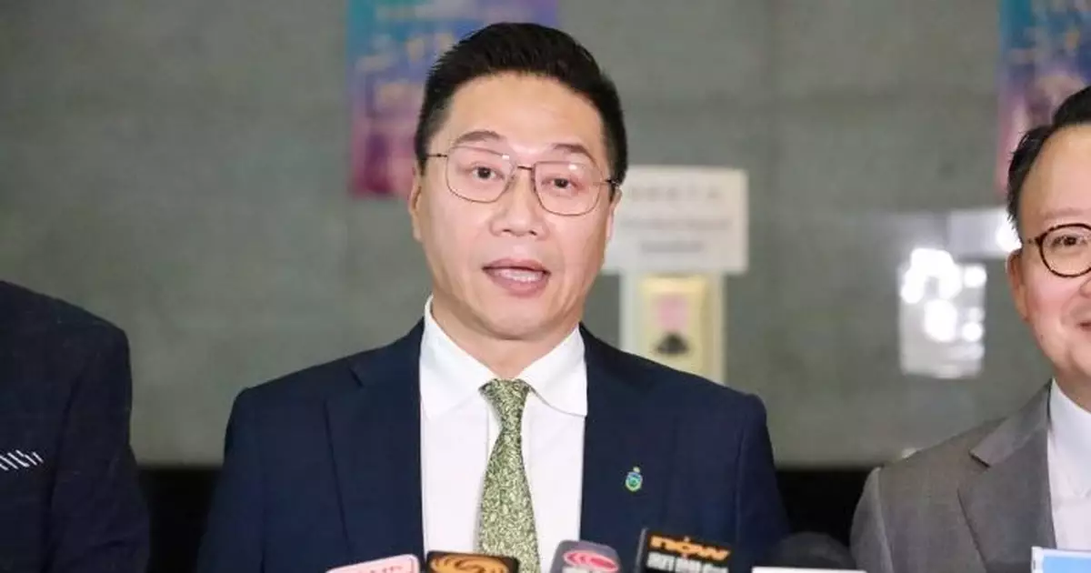 邵家輝：冀皇崗口岸有足夠位置供巴士上落客 免致交通擠塞