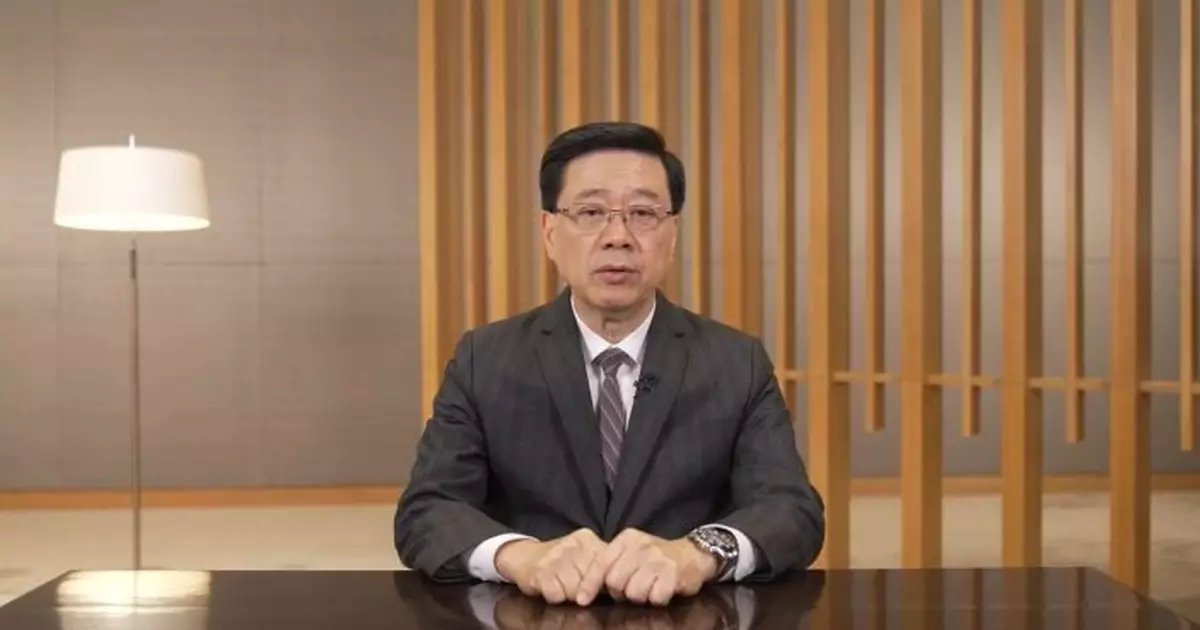 李家超對董建華逝世表示沉痛哀悼　畢生為香港所作巨大貢獻將永存心中