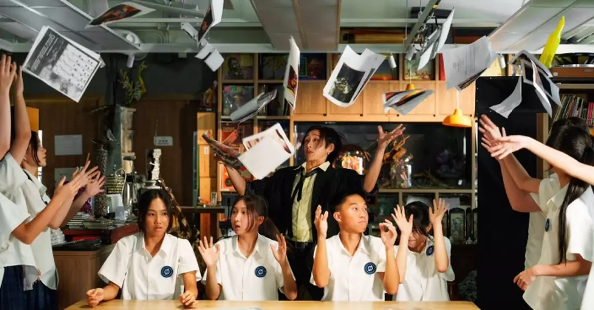 張進翹推出治癒搖滾新作《累極才是正常》為香港人精神健康打氣 見地鐵熟睡奇觀萌生強烈同理心