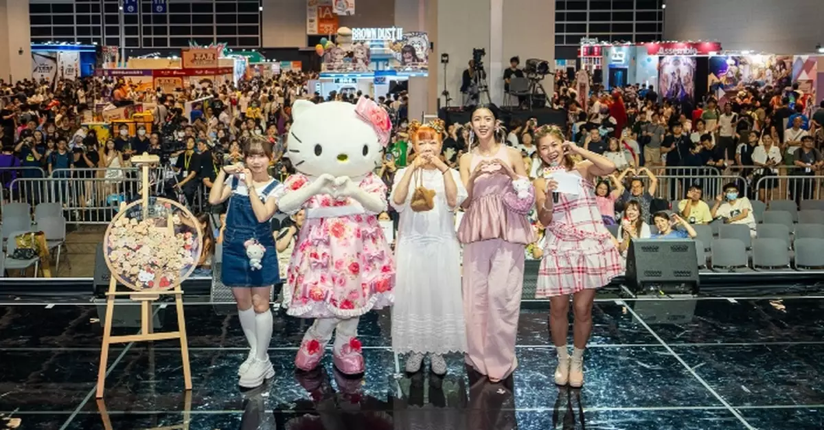 Hello Kitty忠粉蔡思貝排隊朝聖獲山口裕子親簽 Helen@IdG Sundae即將出道二人組合IdG 2%難掩興奮