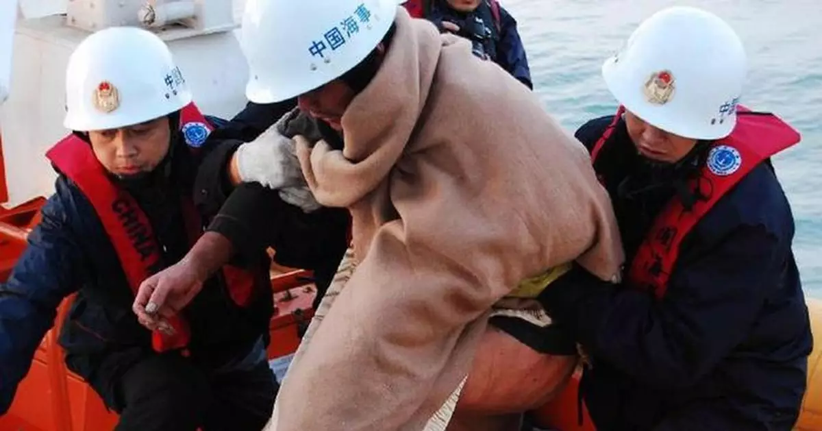 越南船隻南沙海域沉沒 中方向越方轉交45名獲救船員