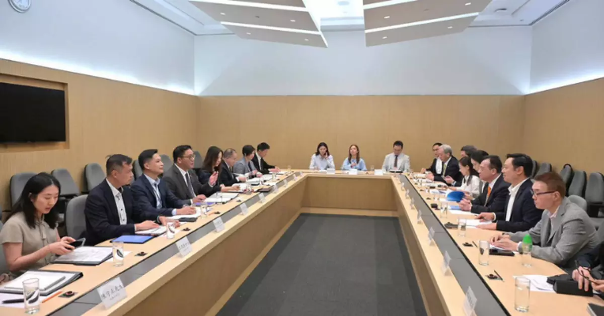 民政事務總署聯同消防處與業界會議後 優化酒店賓館提供防煙頭套落實安排