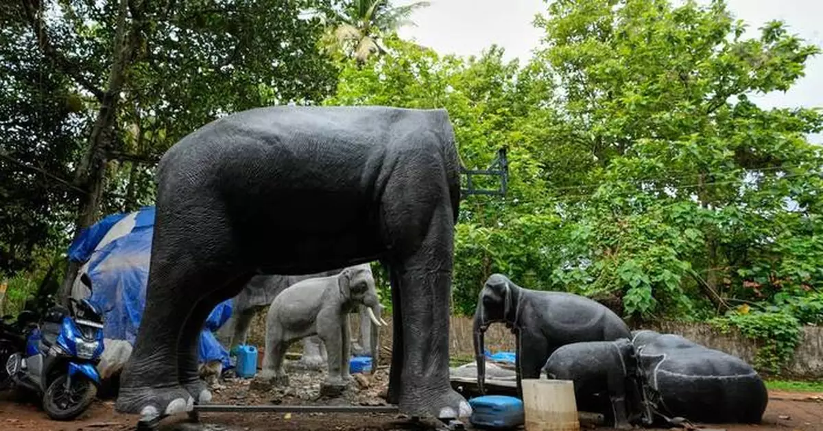 印度寺廟引入機械象取代真象 惹動物權益與傳統爭議