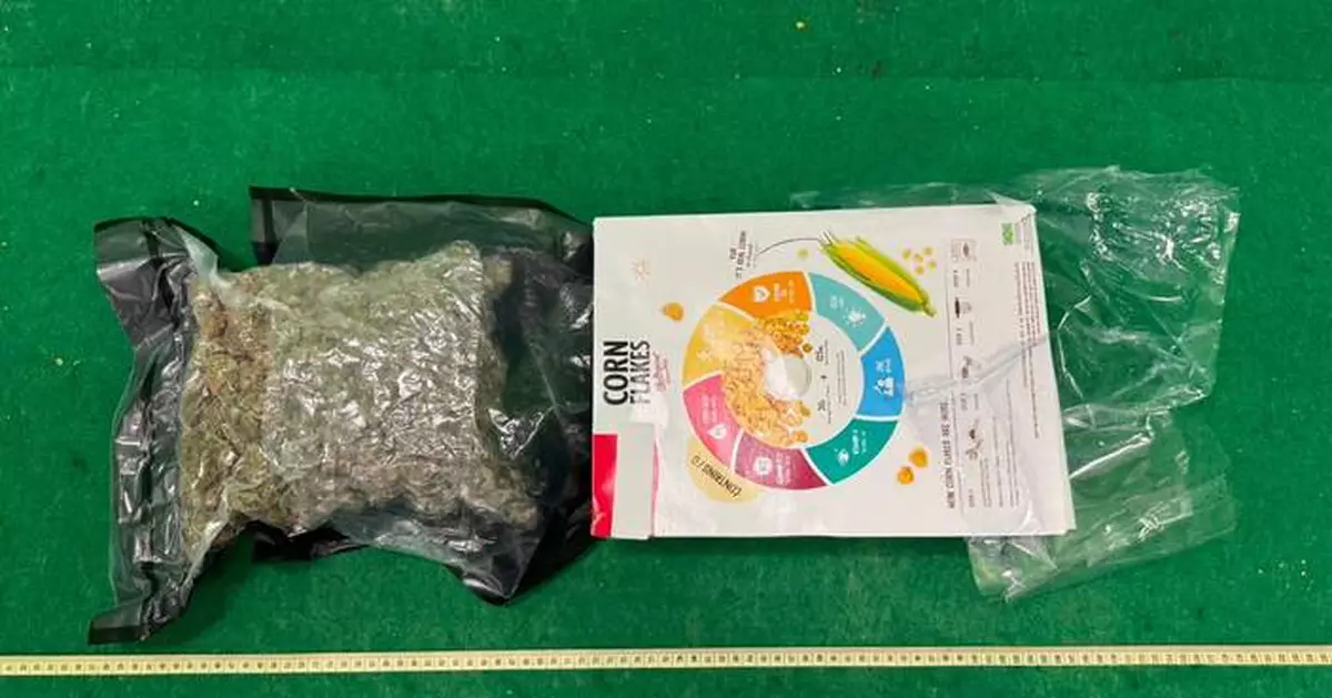 海關機場截查兩曼谷抵港內地男旅客  行李檢值180萬毒品