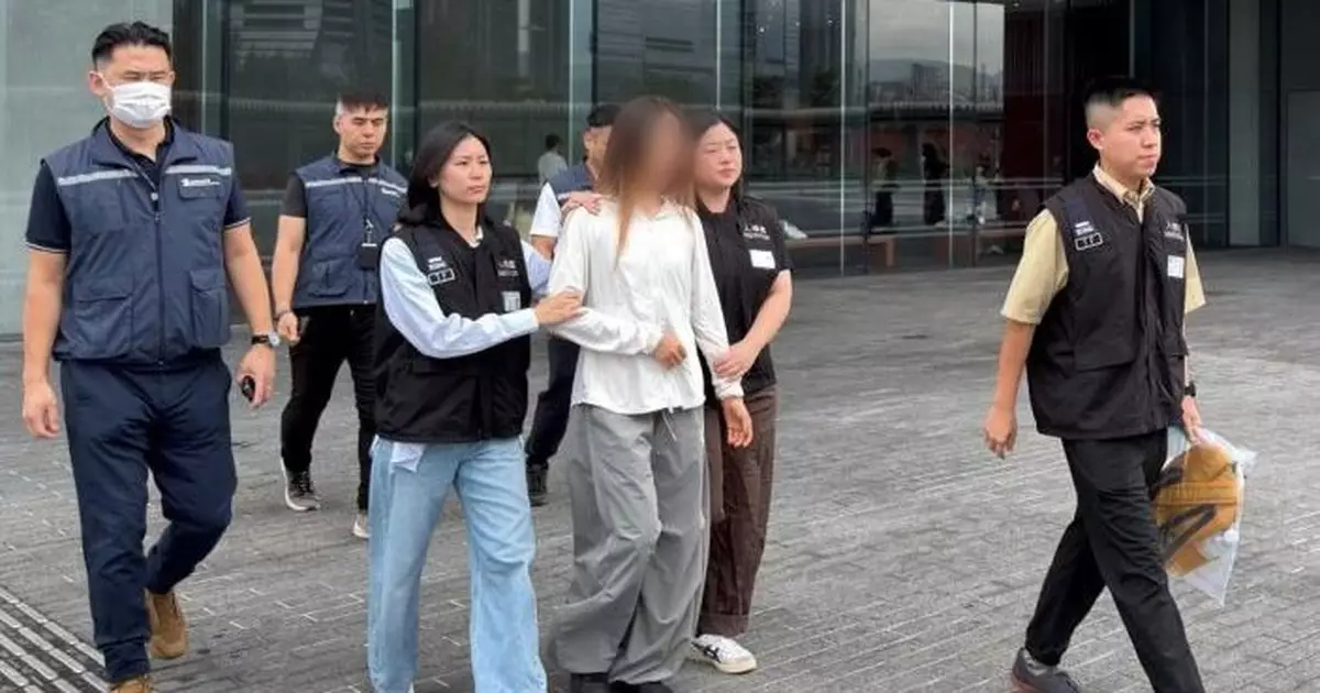 入境處夥旅監局「放蛇」拘兩內地黑工　涉提供導遊及攝影服務