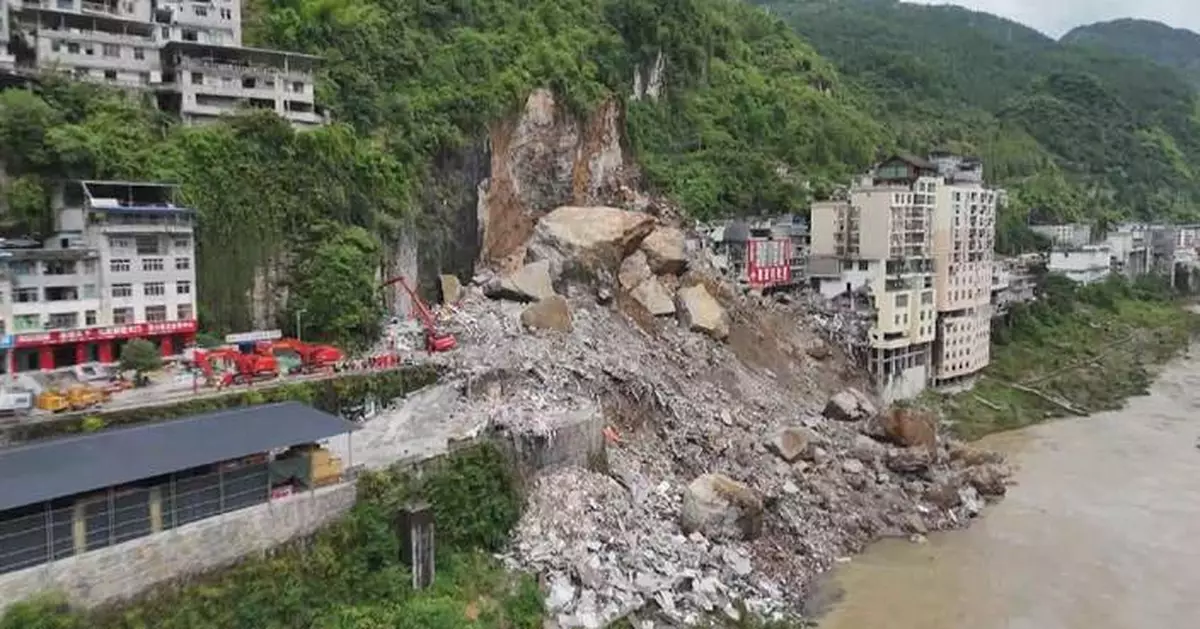 重慶山泥傾瀉釀八死三十四人失蹤 副總理張國清赴現場指導救援