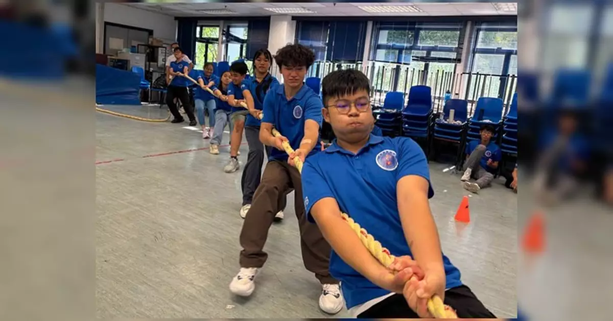 警察樂隊少年團體驗拔河 60團員分組對決煉團隊精神