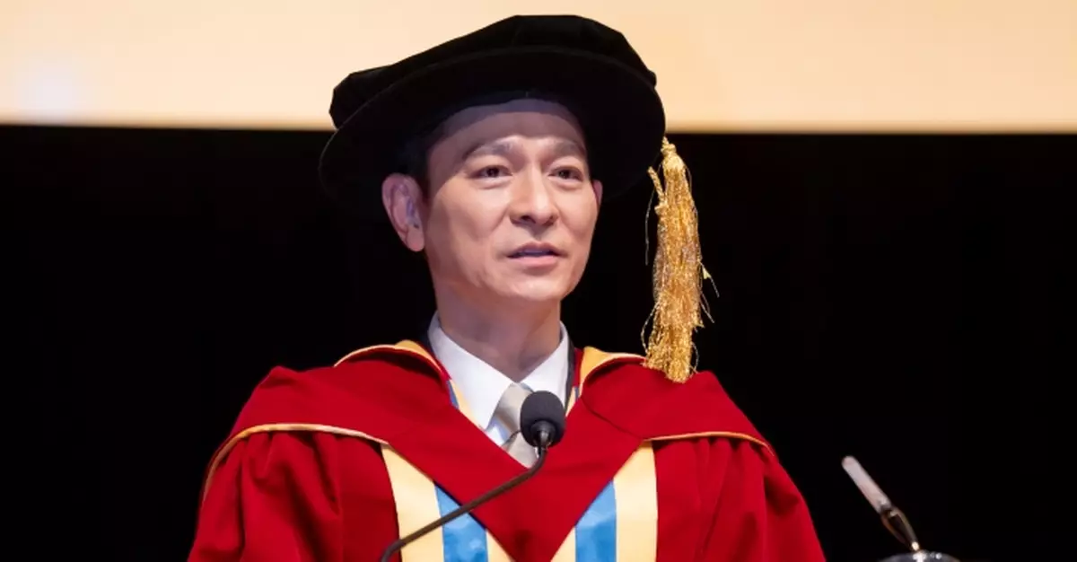 浸大頒授榮譽博士學位予劉德華 劉博士與逾700名浸大師生交流